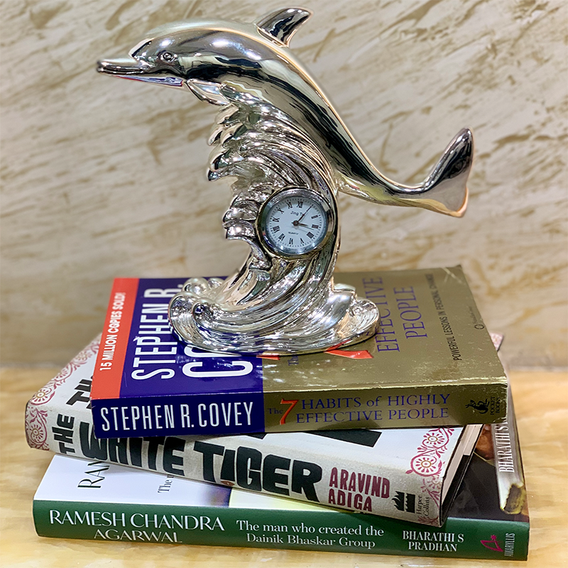 Single Dolphin Clock