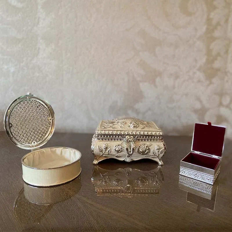 Round Crystals Trinket Box