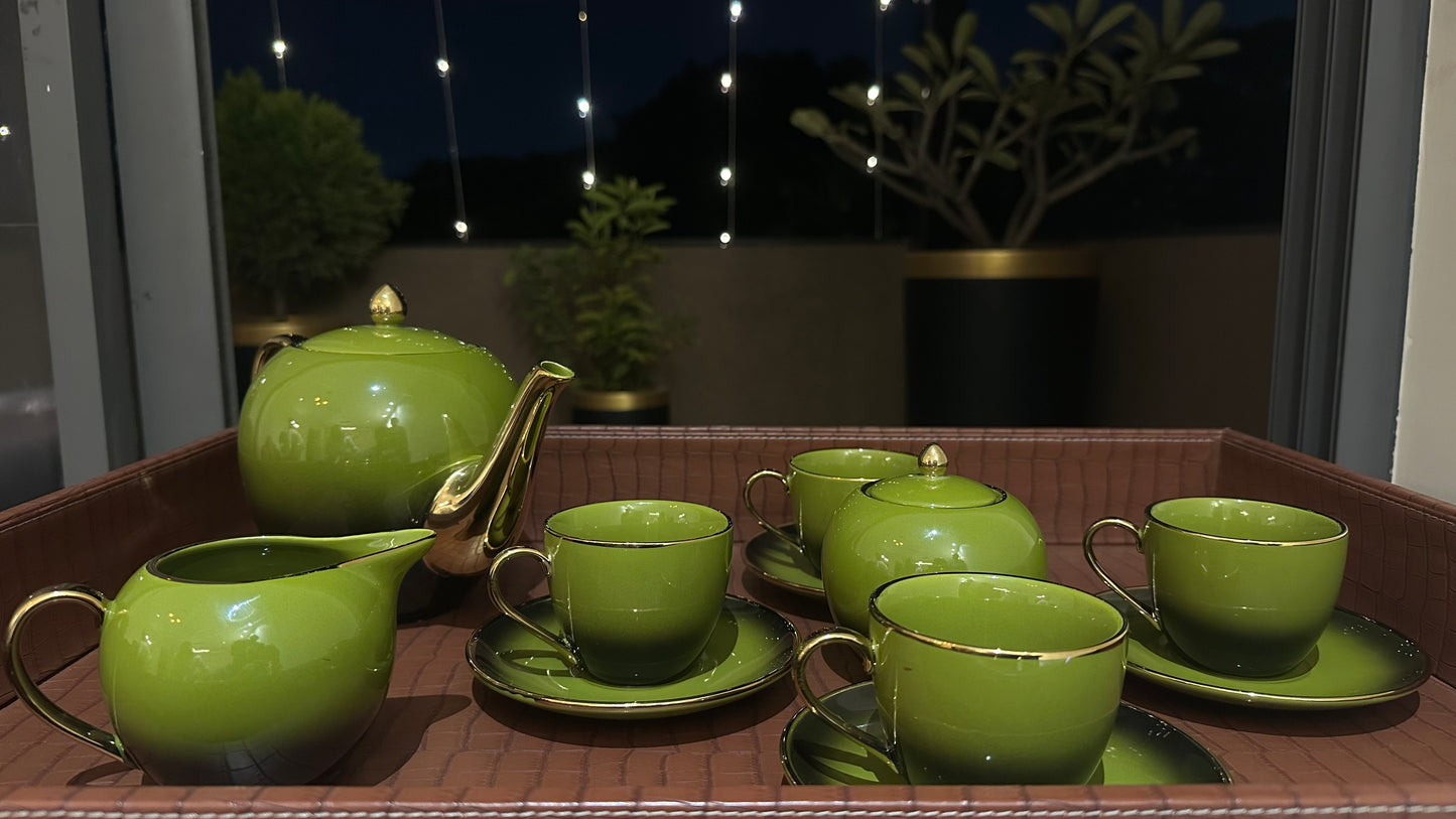 19 PC Tea Set