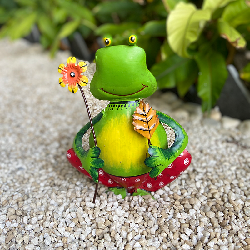 Frog with Flowers