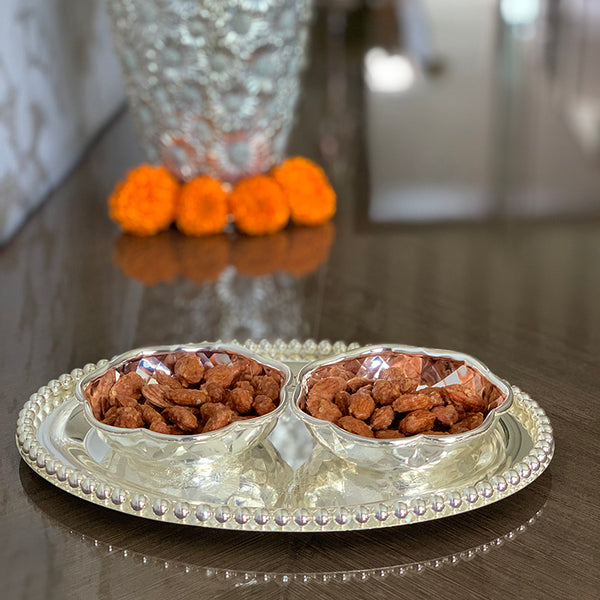 Oval Beaded Tray With 2 Katori